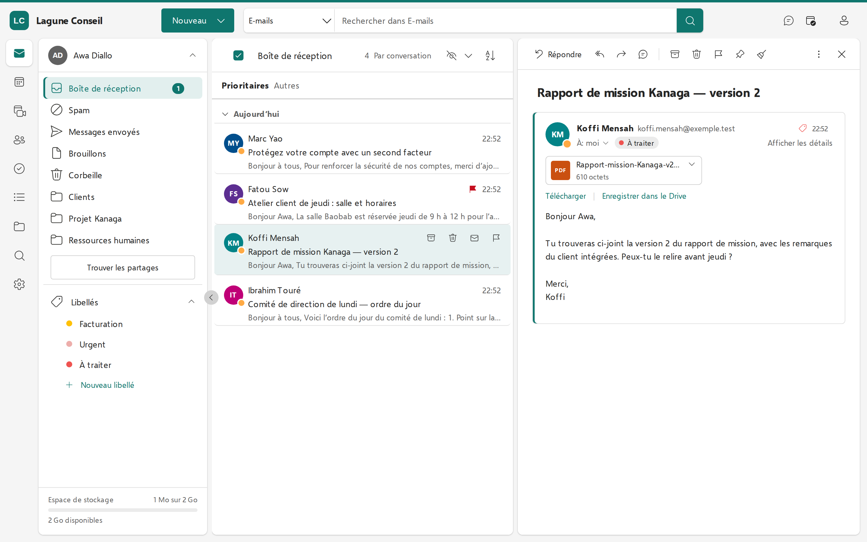 Message ouvert avec sa pièce jointe PDF, et la barre d’actions au-dessus du message